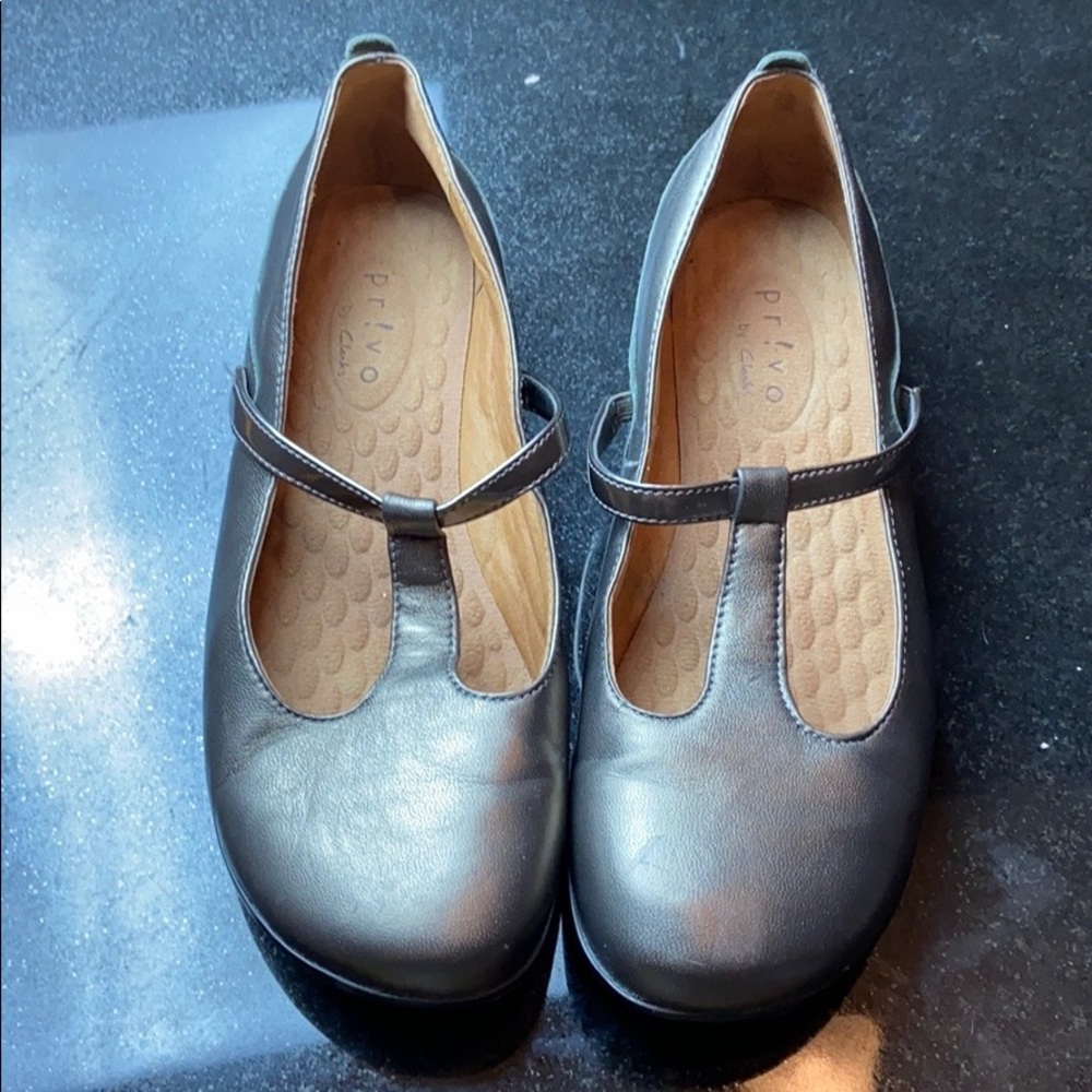 Clarks Privo women’s size 6.5 silver shoes
